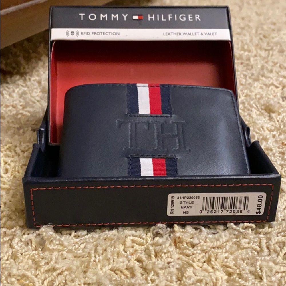Tommy hilfiger wallet